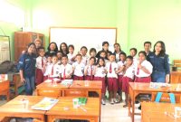 Mahasiswa Unwira Kupang Gelar Sosialisasi Tentang Manfaat Mempelajari Komunikasi Persuasif Bagi Siswa SD Inpres Bertingkat Oebobo 2/Ist